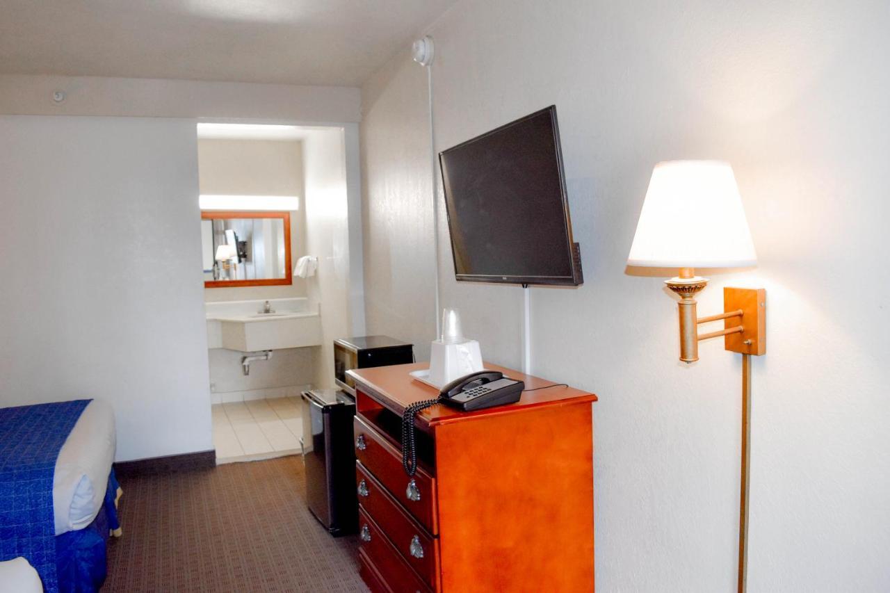 Attleboro Motor Inn المظهر الخارجي الصورة